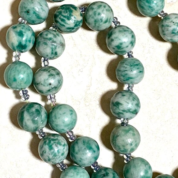 Green White Dyed Agate Necklace, Large Matte Gemstone Beaded Necklace - Picture 4 of 11